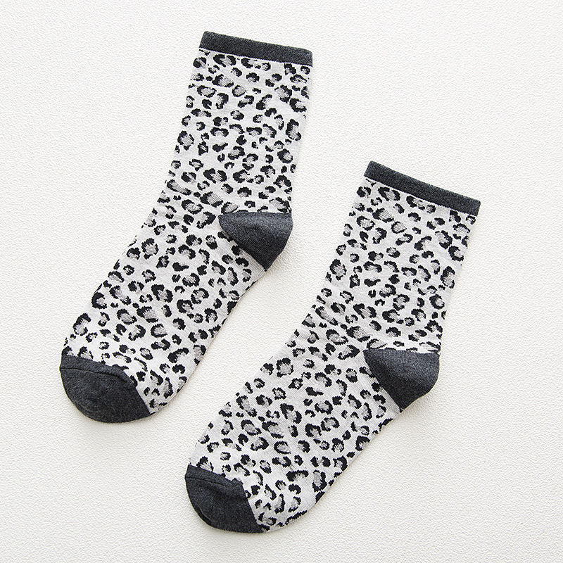 Autumn And Winter Fashion Personality Retro Trend Leopard Socks Piles Of Socks Wholesale
